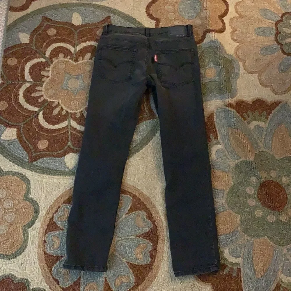 EUC DISTRESSED LEVIS 512 SLIM TAPERED FIT JEANS size 8